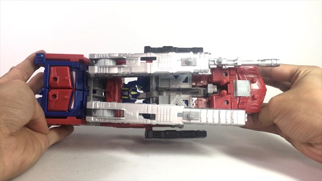 REVIEW Siege Leader Optimus Cybertron War For Cybertron   Updated With Screenshots 05 (6 of 20)